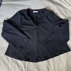 Zara Navy Textured V-Neck semi cropped flowy Top